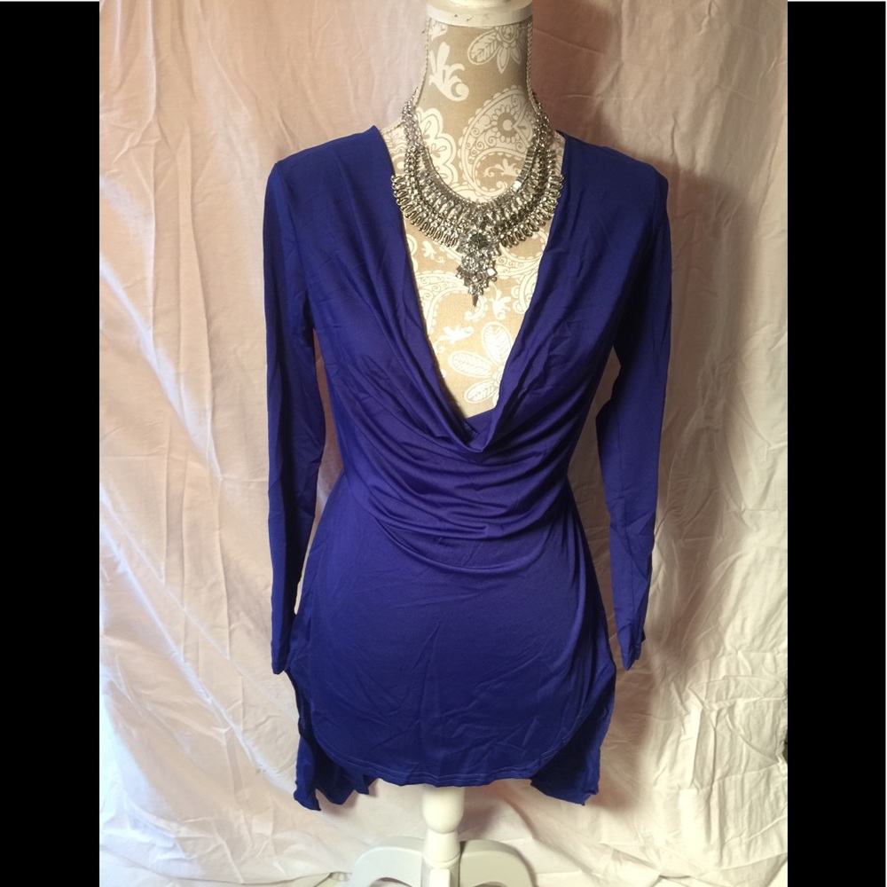 High-low long sleeved mini dress